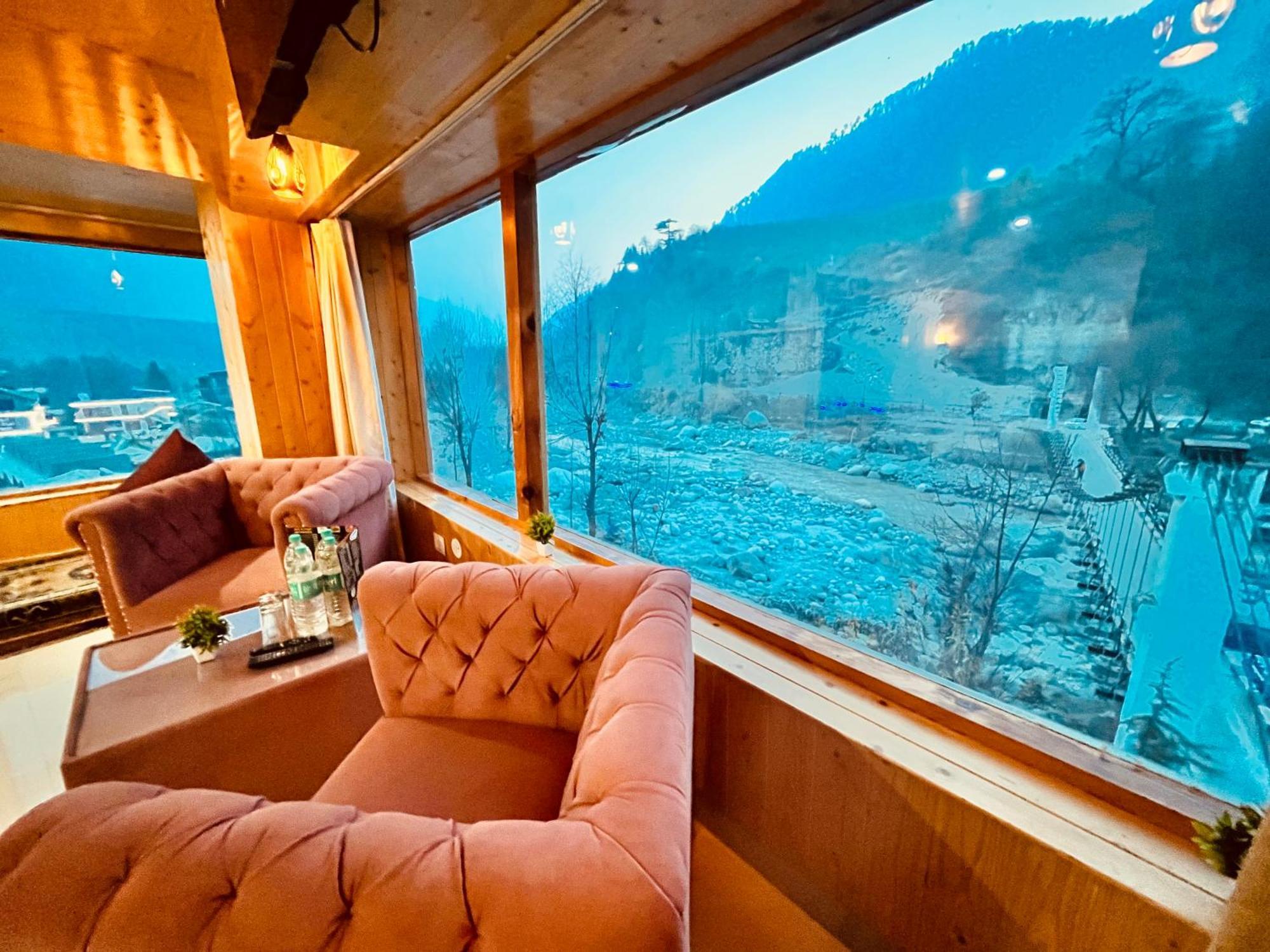 Himalayan Fort Resort, Manali - ! Riverside Property !! Big Lawn With Bonfire !! Best Selling !! Scenic River & Mountais View !! Big Parking !! Luxury Balcony Rooms !! Playing Zone !! Property Of The Year ! M 98160-43600 Exterior photo
