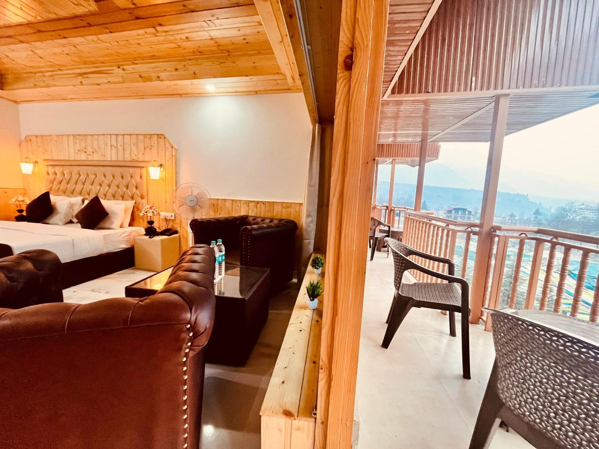 Himalayan Fort Resort, Manali - ! Riverside Property !! Big Lawn With Bonfire !! Best Selling !! Scenic River & Mountais View !! Big Parking !! Luxury Balcony Rooms !! Playing Zone !! Property Of The Year ! M 98160-43600 Exterior photo