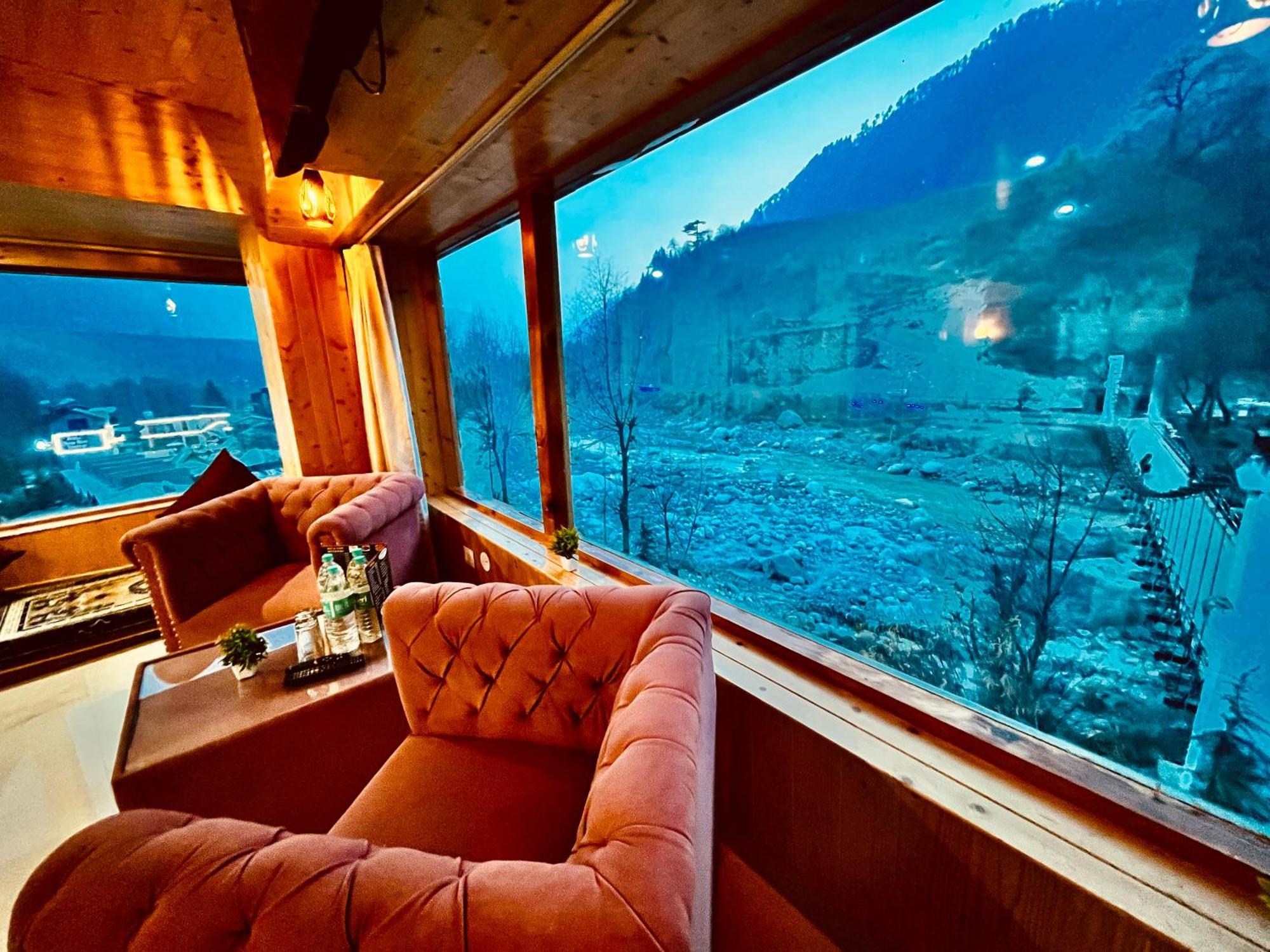 Himalayan Fort Resort, Manali - ! Riverside Property !! Big Lawn With Bonfire !! Best Selling !! Scenic River & Mountais View !! Big Parking !! Luxury Balcony Rooms !! Playing Zone !! Property Of The Year ! M 98160-43600 Exterior photo